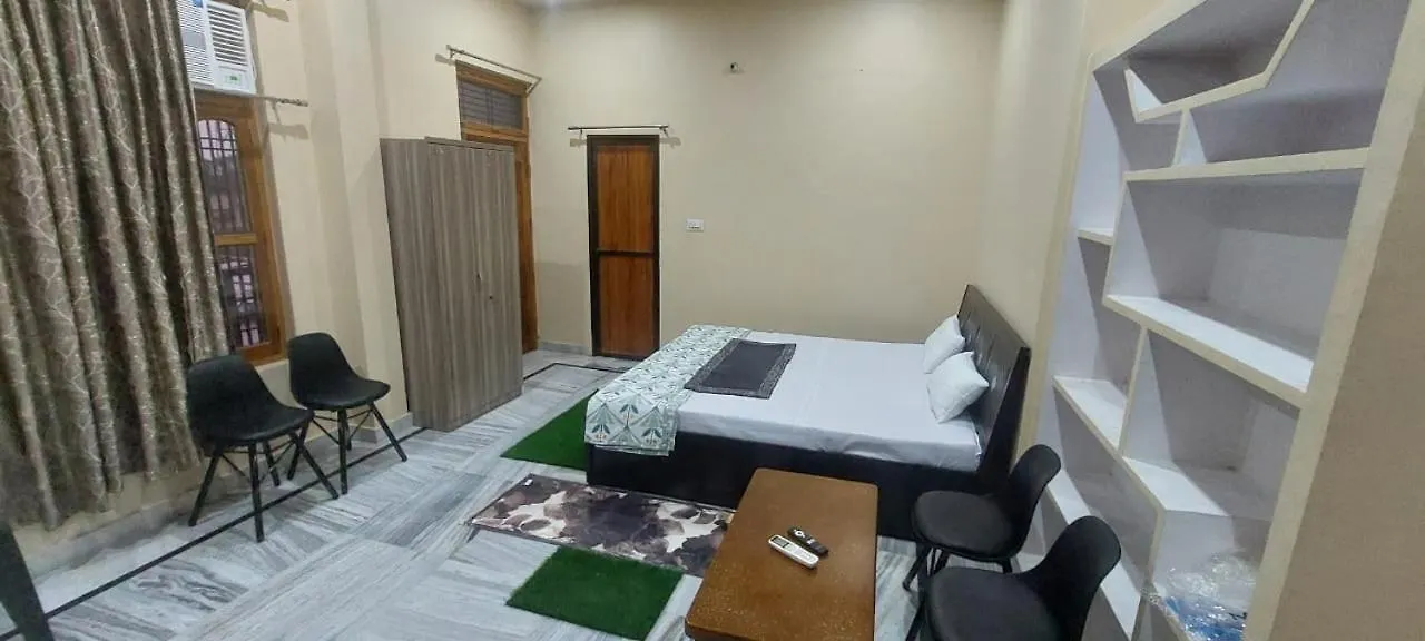 Urmila'S Homestay Varanasi